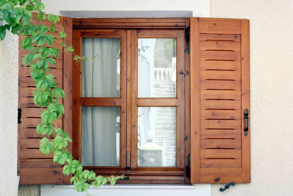 Bois, portes, fenêtres en PVC - Image 6